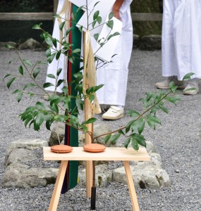 Oonusa_traditional_in_the_GekC5AB_of_Ise_Grand_Shrine[2]